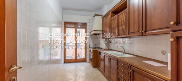 3 bedrooms Apartment in Rome, Italy No. 374175 6