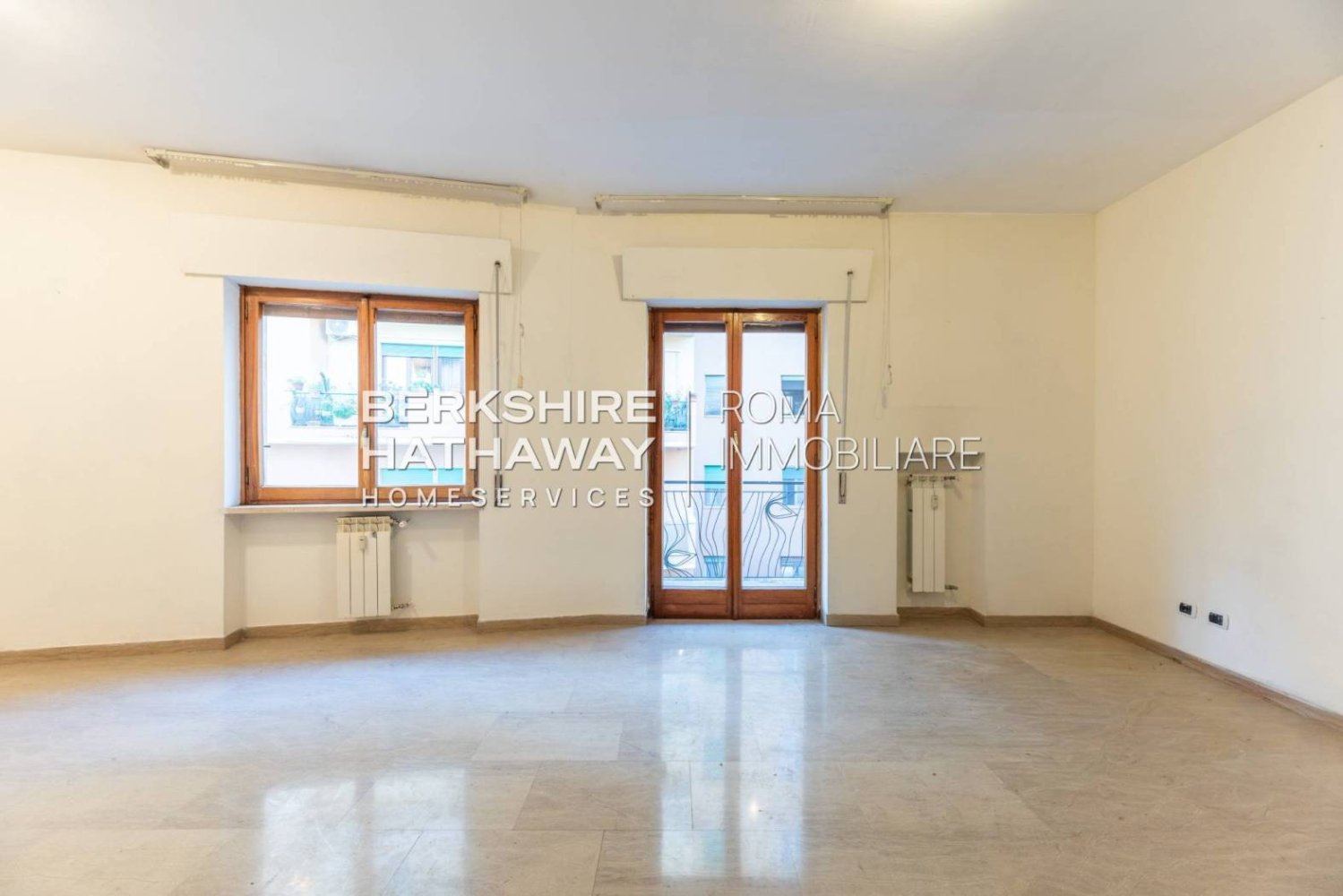 3 bedrooms Apartment in Rome, Italy No. 374175