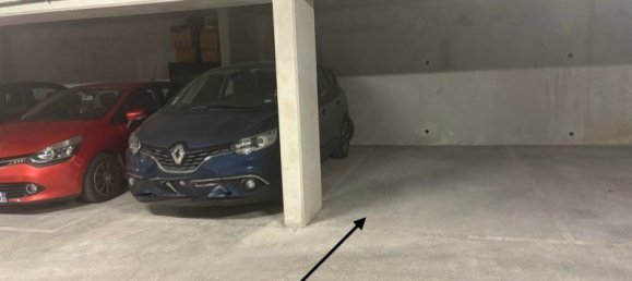  Parking in Saint-Laurent-du-Var, France No. 328137 2