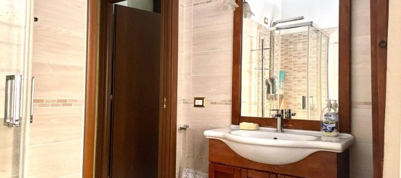 3 rooms Apartment in Pomezia, Italy No. 153965 18