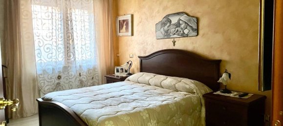 3 rooms Apartment in Pomezia, Italy No. 153965 16
