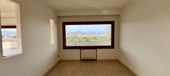 6 rooms Penthouse in Olbia, Italy No. 59837 10