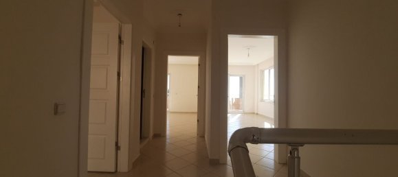 Вилла 3+1 в Бекташ, Турция № 7821 10