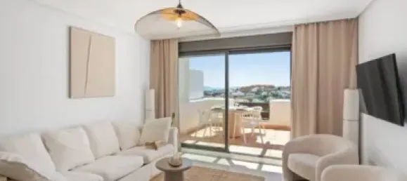 2 bedrooms Penthouse in Estepona, Spain No. 175006 2