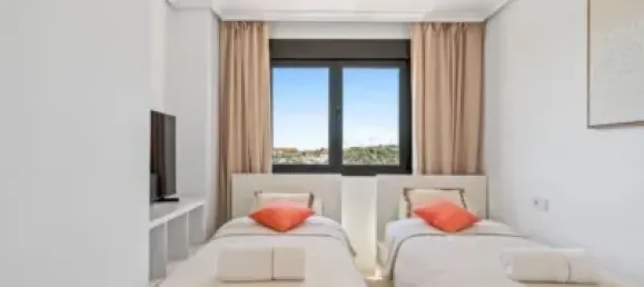 2 bedrooms Penthouse in Estepona, Spain No. 175006 10