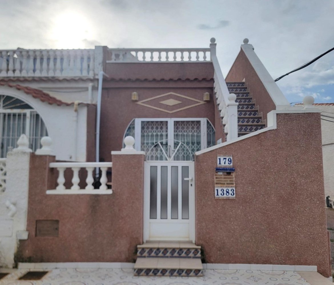 1 bedroom House for sale in Torrevieja, Alicante, Valencian Community, Spain № 369971