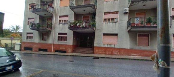 6 rooms Apartment in Villafranca Tirrena, Italy No. 83790 4