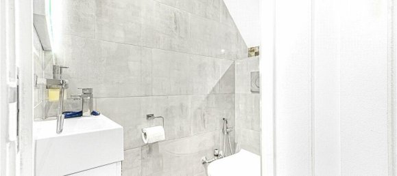 4 bedrooms House in London, United Kingdom No. 8704 47