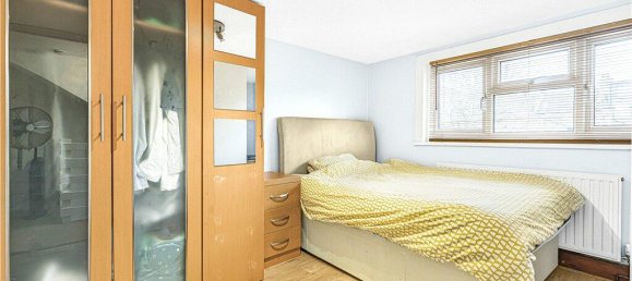 4 bedrooms House in London, United Kingdom No. 8704 58