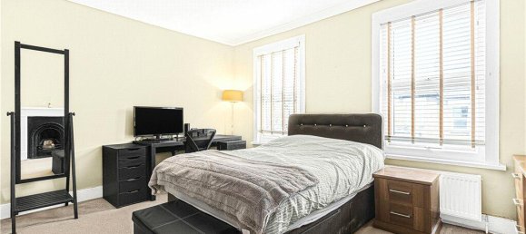 4 bedrooms House in London, United Kingdom No. 8704 49