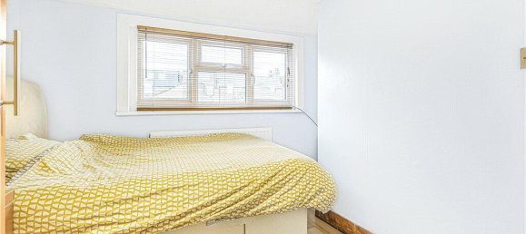 4 bedrooms House in London, United Kingdom No. 8704 59