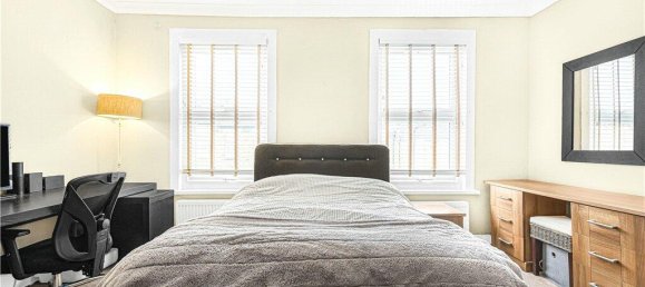 4 bedrooms House in London, United Kingdom No. 8704 21