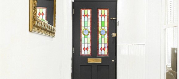 4 bedrooms House in London, United Kingdom No. 8704 6