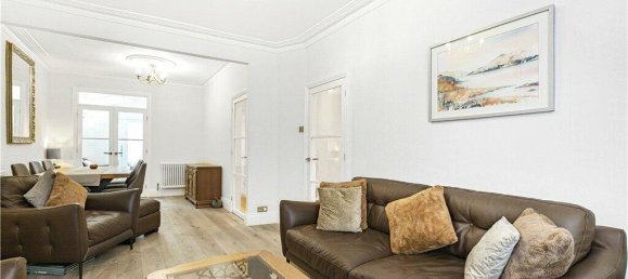 4 bedrooms House in London, United Kingdom No. 8704 9