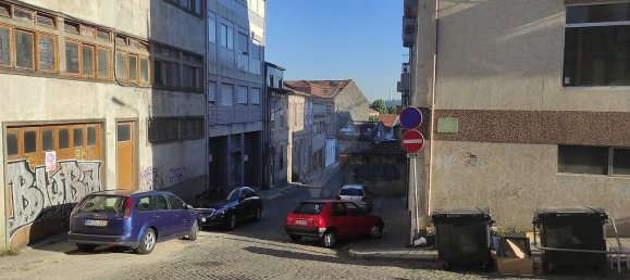 2014m² Building in Porto, Portugal No. 122730 4