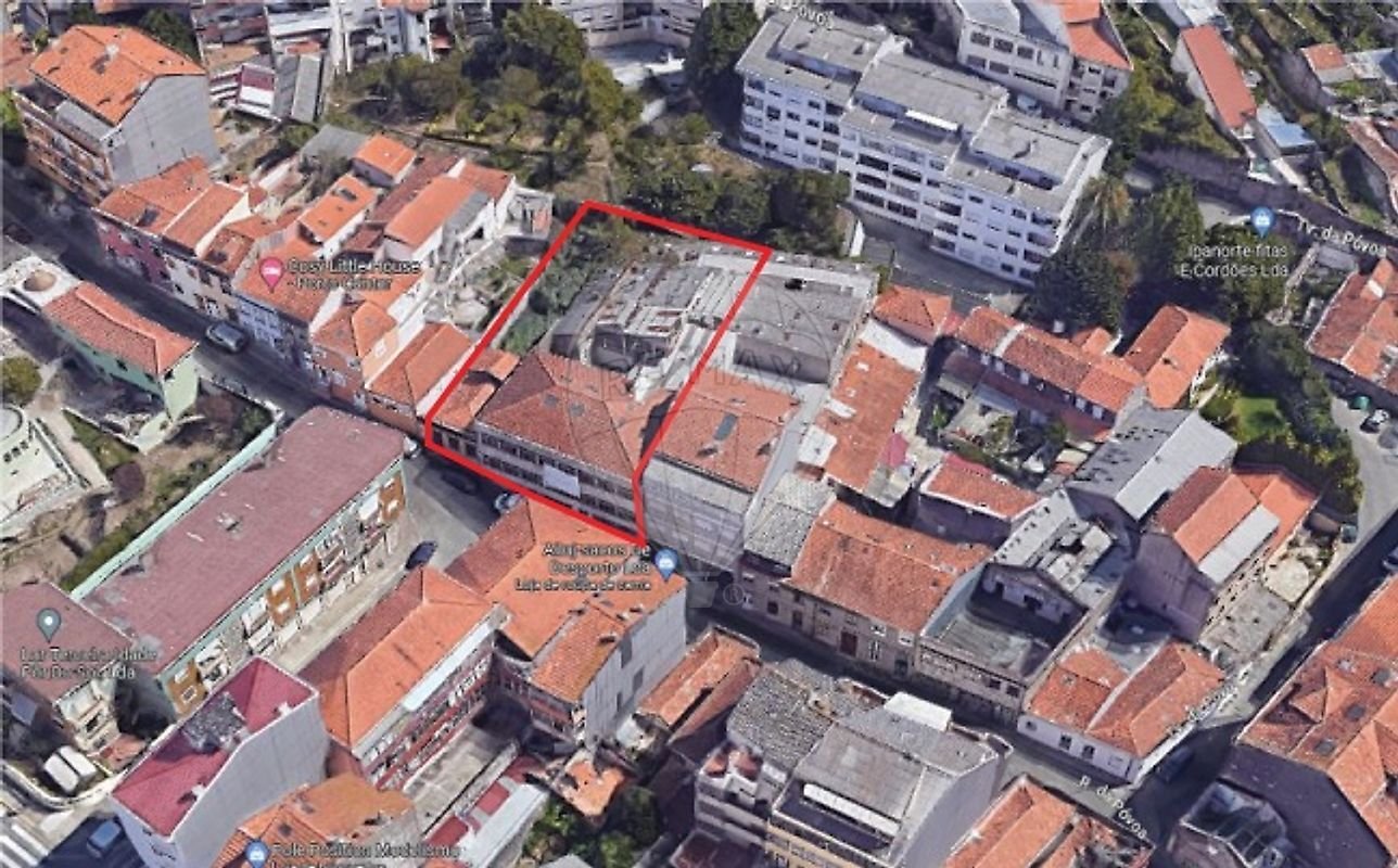 2014m² Building in Porto, Portugal No. 122730