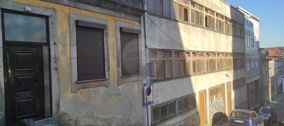 2014m² Building in Porto, Portugal No. 122730 5