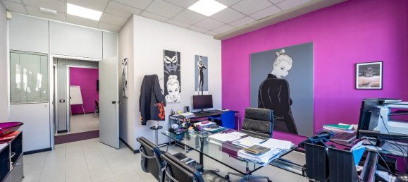 Lagerhaus in Turin, Italy 700m², Nr. 53924 30