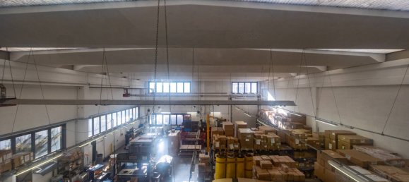 Lagerhaus in Turin, Italy 700m², Nr. 53924 37