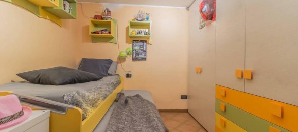 Квартира с 3 комнатами в Варенна, Италия № 152485 11