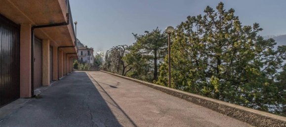 Квартира с 3 комнатами в Варенна, Италия № 152485 22