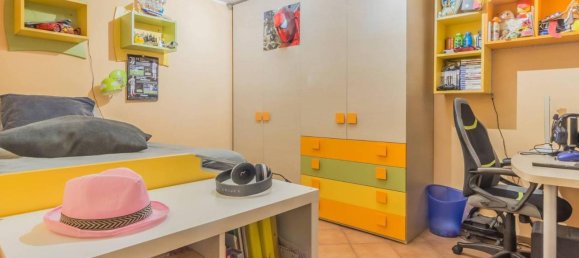 Квартира с 3 комнатами в Варенна, Италия № 152485 10