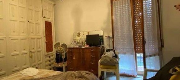 5 rooms Apartment in Modena, Italy No. 28373 9