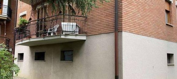 5 rooms Apartment in Modena, Italy No. 28373 31