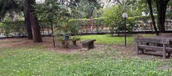 5 rooms Apartment in Modena, Italy No. 28373 32