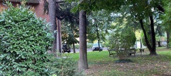 5 rooms Apartment in Modena, Italy No. 28373 29