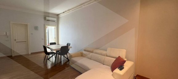 Imóvel comercial de 3 divisões em Bari, Italy N.º 34556 5