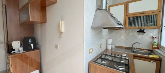 Imóvel comercial de 3 divisões em Bari, Italy N.º 34556 13