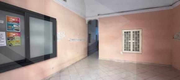 Imóvel comercial de 3 divisões em Bari, Italy N.º 34556 17
