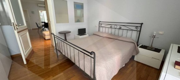 Imóvel comercial de 3 divisões em Bari, Italy N.º 34556 6