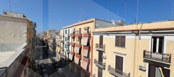 Imóvel comercial de 3 divisões em Bari, Italy N.º 34556 9