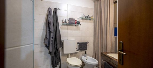Apartamento de 2 dormitorios en Trieste, Italy No. 338648 3
