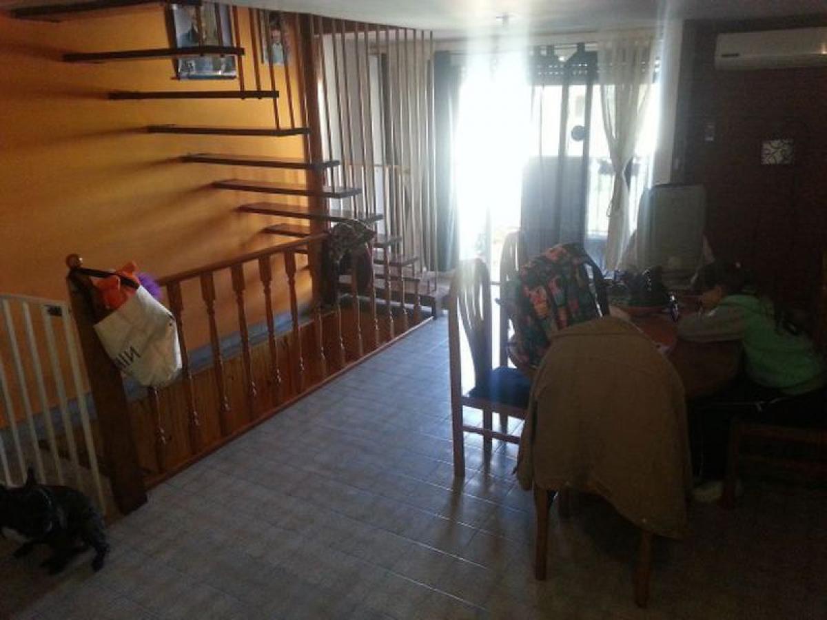 4 bedrooms House in Tres de Febrero, Argentina No. 20775