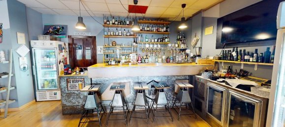 200m² Commercial property in Assisi, Italy No. 361840 8