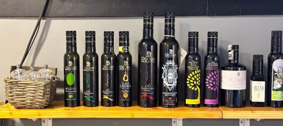 200m² Commercial property in Assisi, Italy No. 361840 12