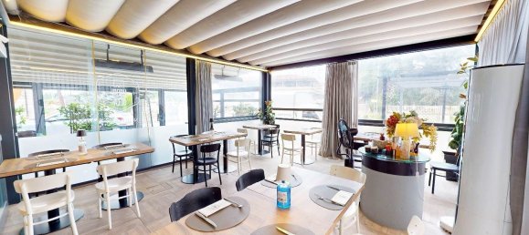 200m² Commercial property in Assisi, Italy No. 361840 24