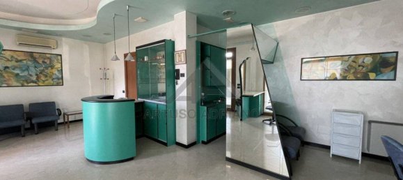 1 room Commercial property in Loria, Italy No. 175534 2