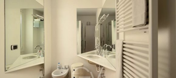 4 Schlafzimmer Haus in Milan, Italy, Nr. 354093 13