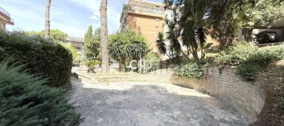 3 bedrooms Apartment in Rome, Italy No. 349874 2
