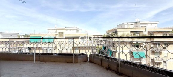 3 bedrooms Apartment in Rome, Italy No. 349874 11