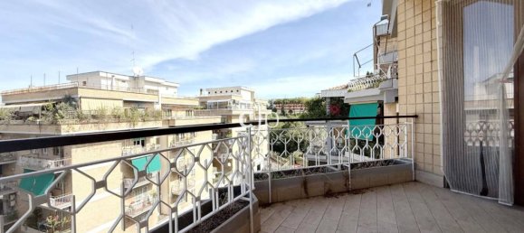 3 bedrooms Apartment in Rome, Italy No. 349874 12