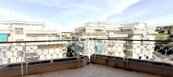 3 bedrooms Apartment in Rome, Italy No. 349874 10