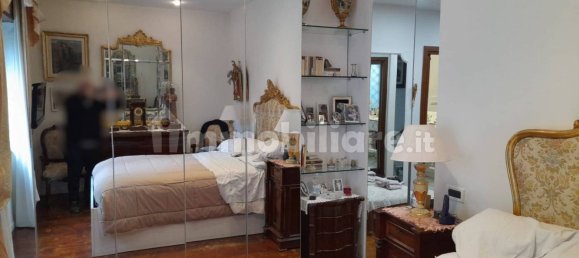 4 bedrooms House in Naples, Italy No. 98077 12