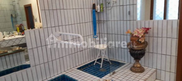 4 bedrooms House in Naples, Italy No. 98077 10