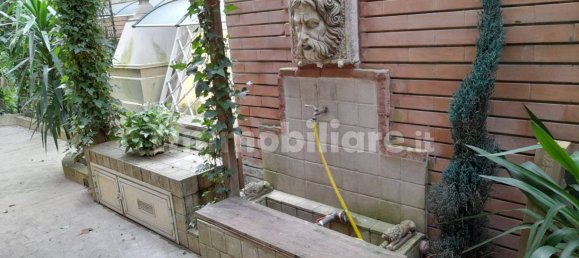 4 bedrooms House in Naples, Italy No. 98077 21