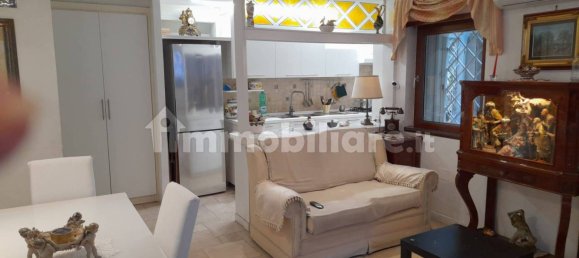 4 bedrooms House in Naples, Italy No. 98077 13